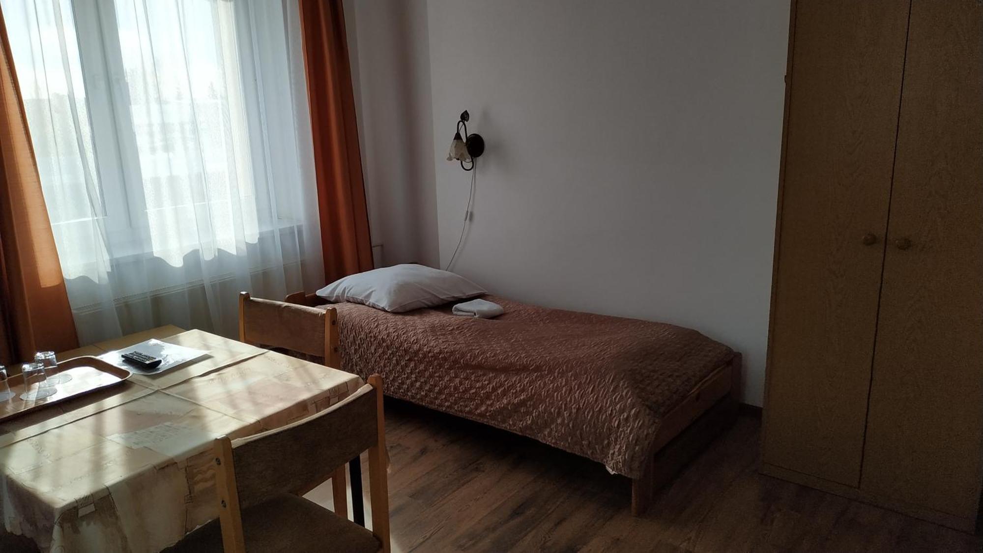 Hotel Eden 24H เชชูฟ ภายนอก รูปภาพ