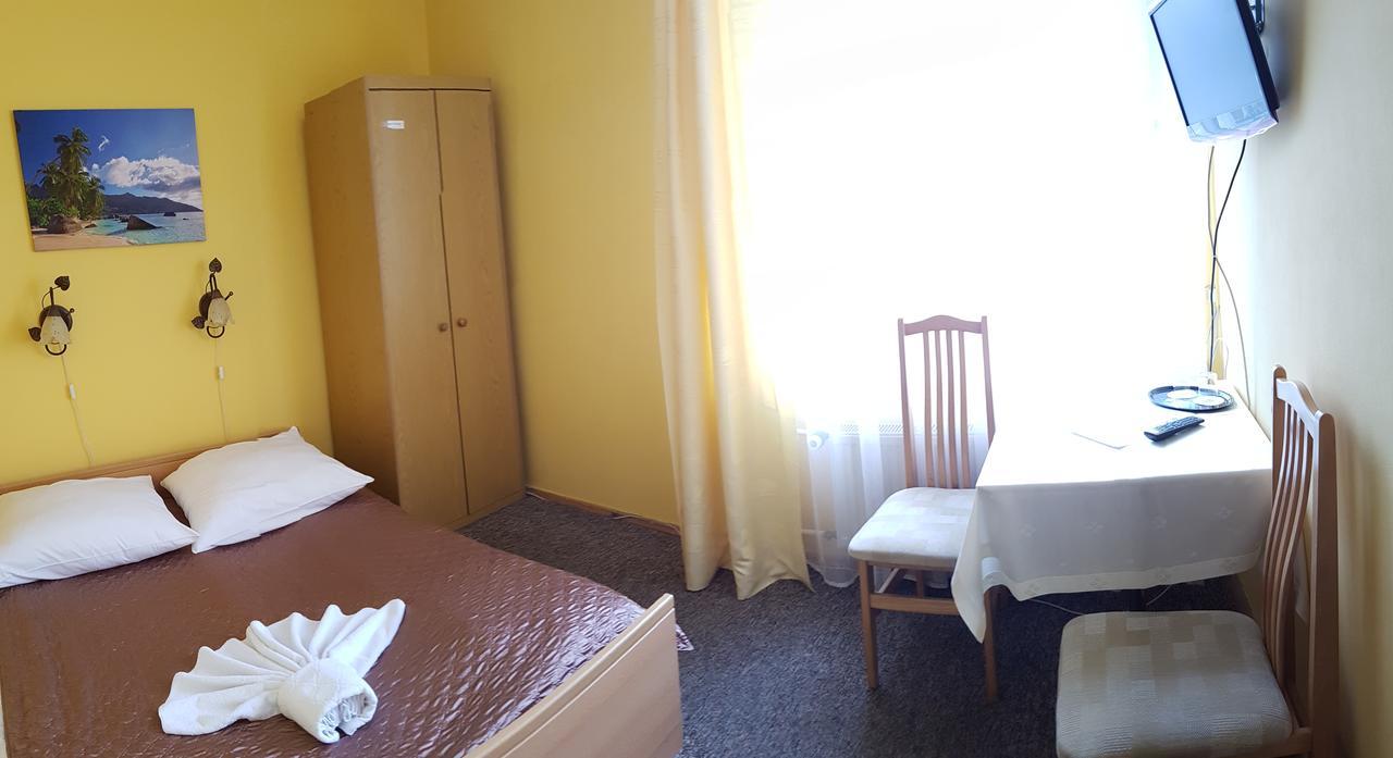 Hotel Eden 24H เชชูฟ ภายนอก รูปภาพ